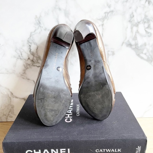 Gianni Bini Metallic Studded heels - Picture 5 of 8